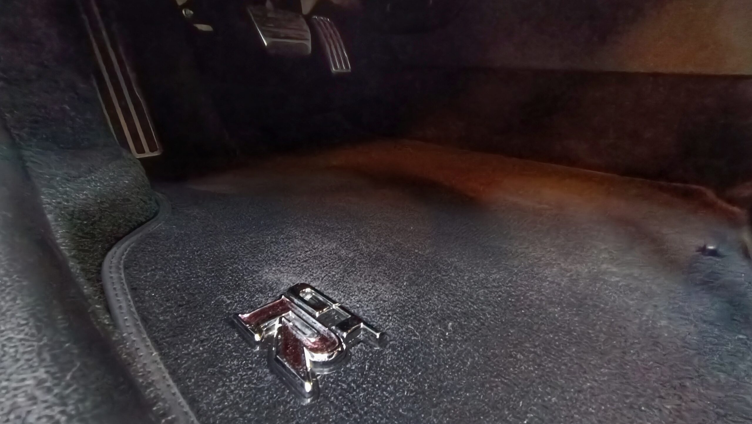 RESERVADO!  NISSAN GT-R 35 Black Edition 550CV