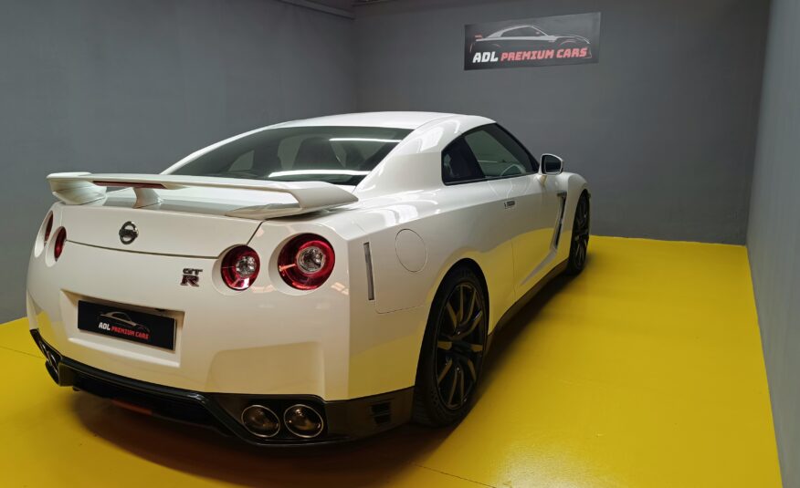 NISSAN GT-R 35 Black Edition 550CV