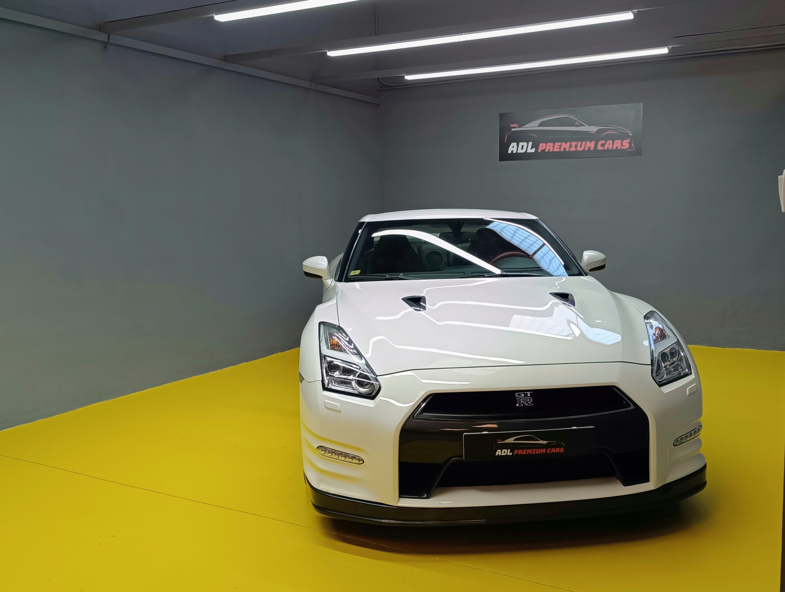 RESERVADO!  NISSAN GT-R 35 Black Edition 550CV