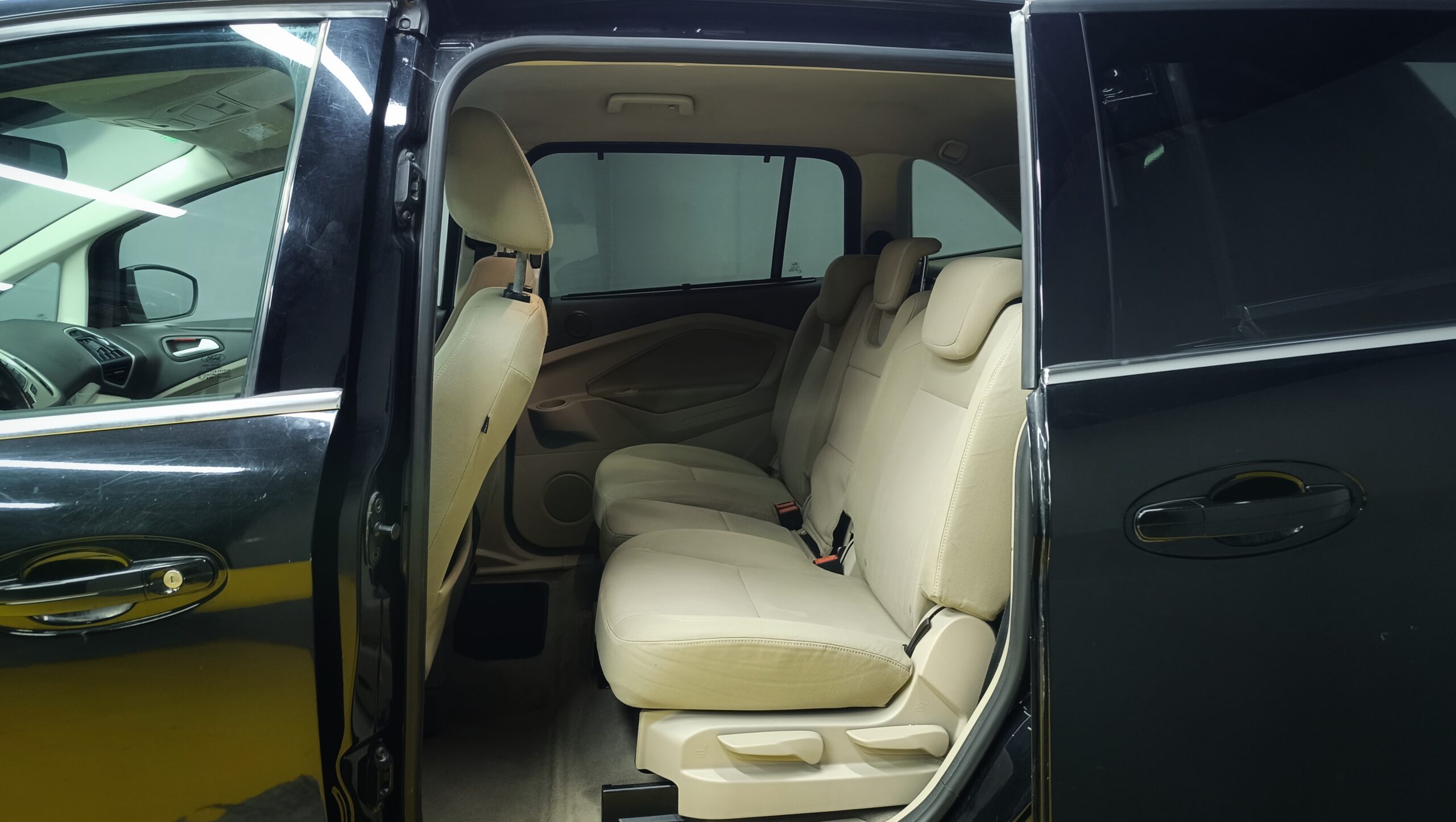 FORD GRAN CMAX 2.0 TDCI TITANIUM 140CV