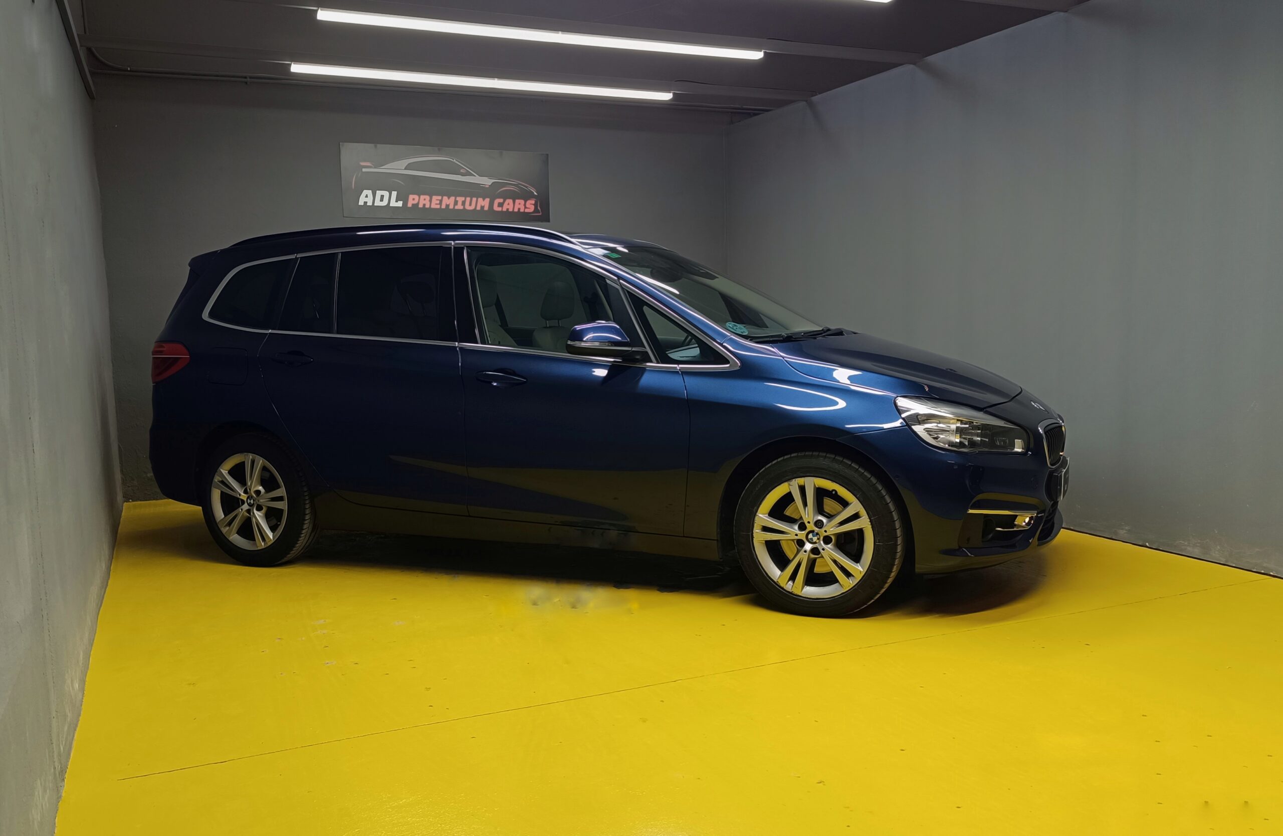 BMW 218D GRAN TOURIER LUXURY EDITION