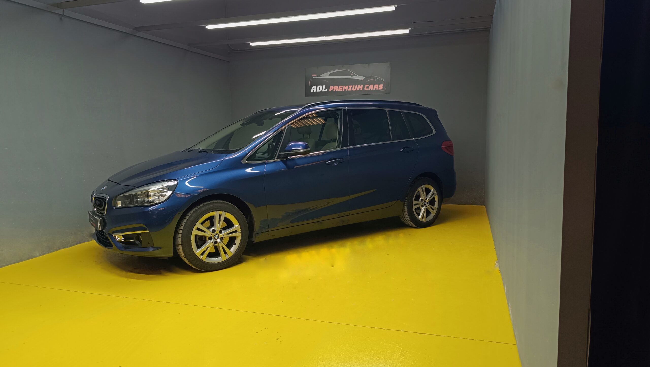 BMW 218D GRAN TOURIER LUXURY EDITION