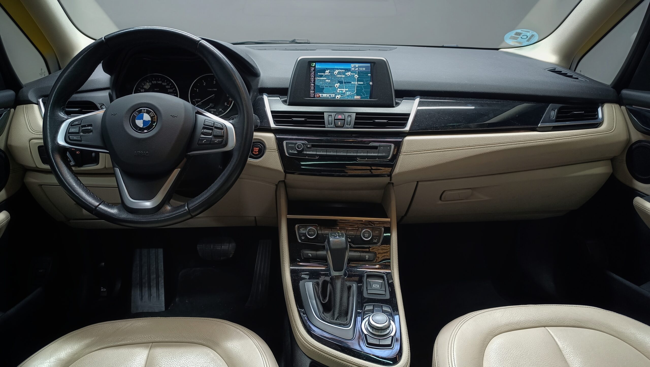 BMW 218D GRAN TOURIER LUXURY EDITION