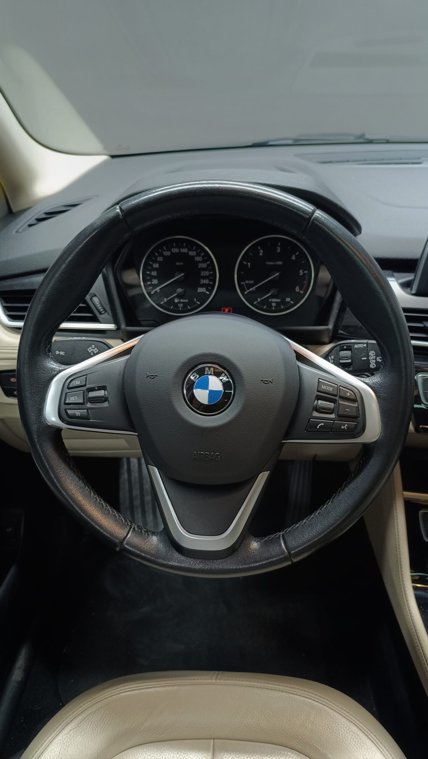 BMW 218D GRAN TOURIER LUXURY EDITION