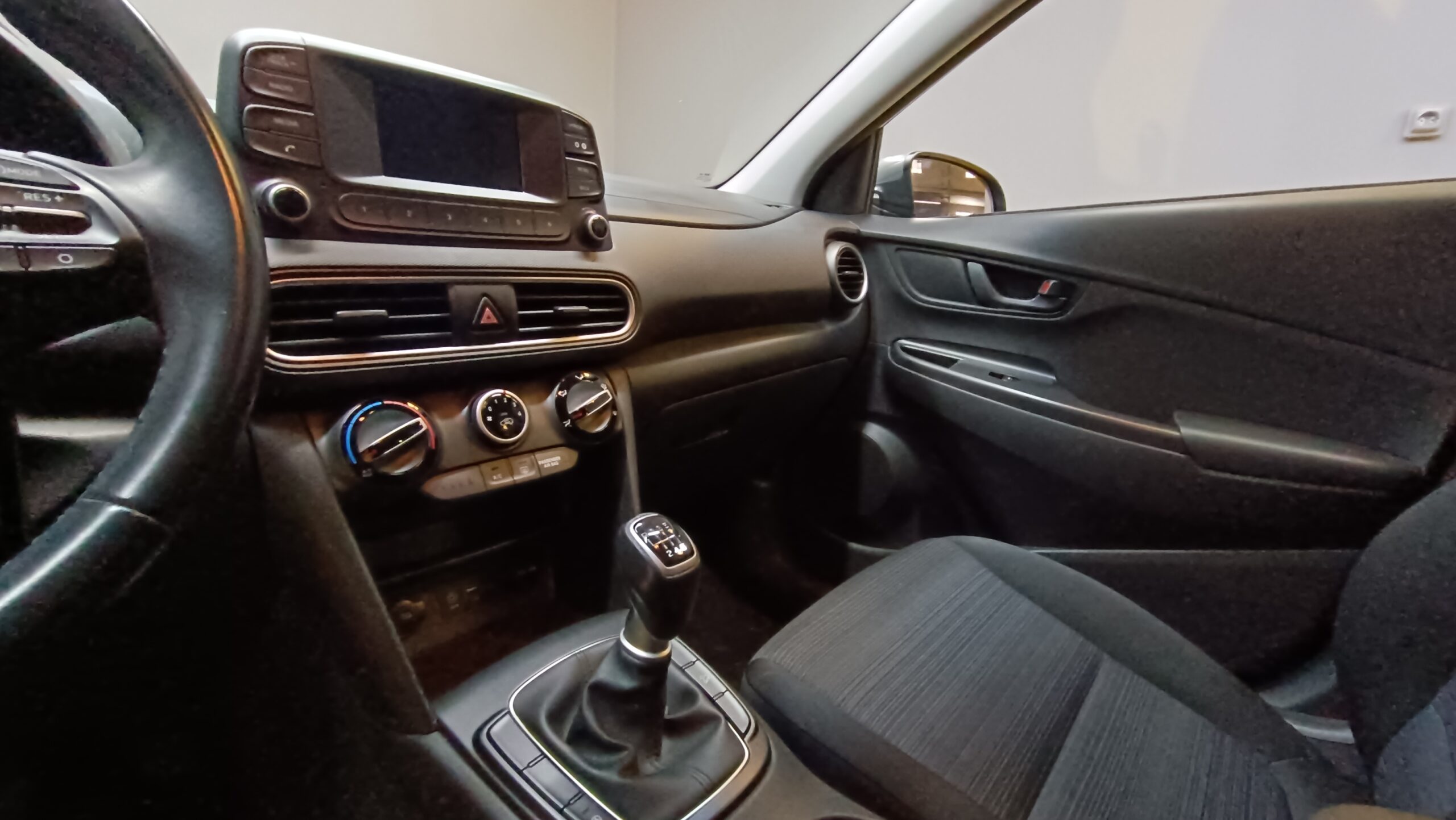 HYUNDAI KONA 1.0 TGDI ESSENCE 120CV 2WD