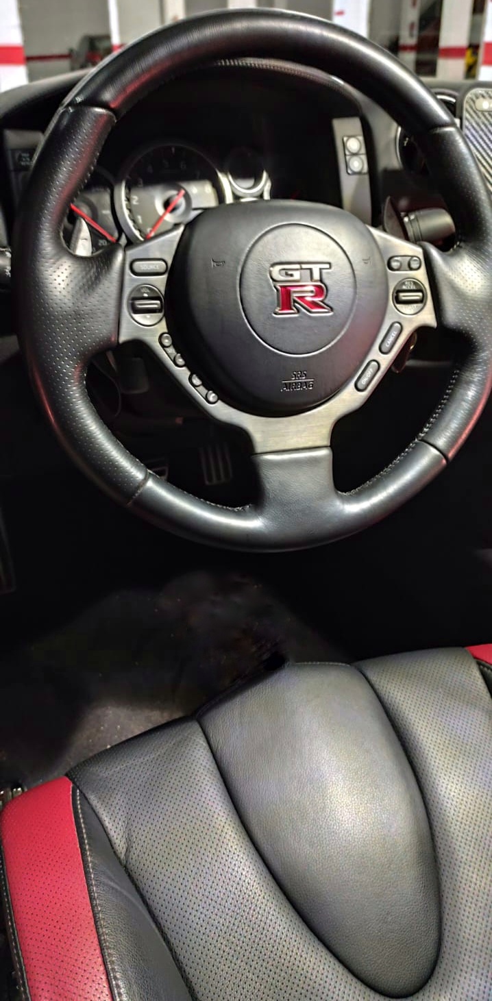 NISSAN GT-R 35 BLACK EDITION 550CV