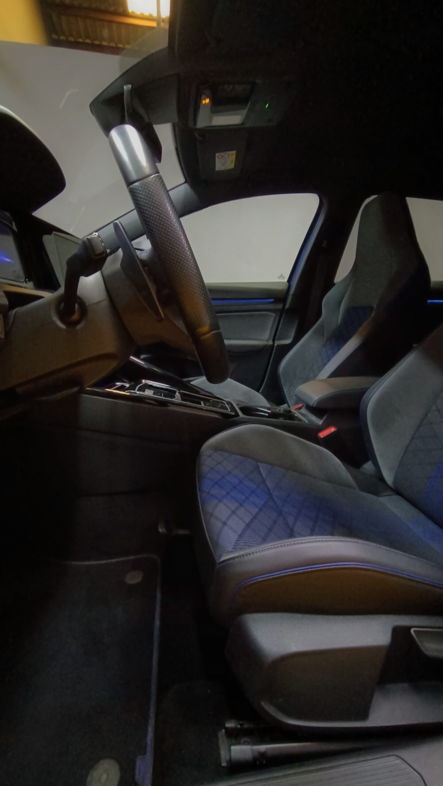 VW GOLF 8R 2.0 320CV
