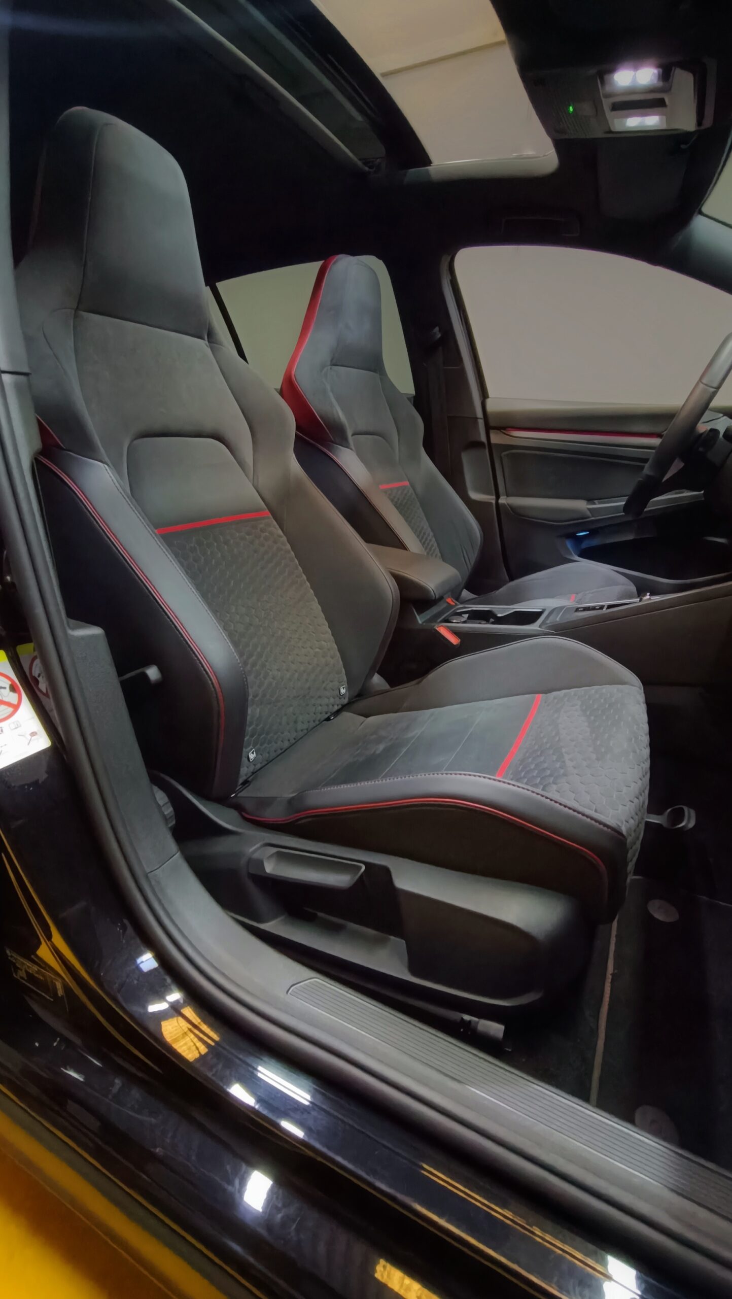 VW GOLF GTI CLUBSPORT MK8 300CV