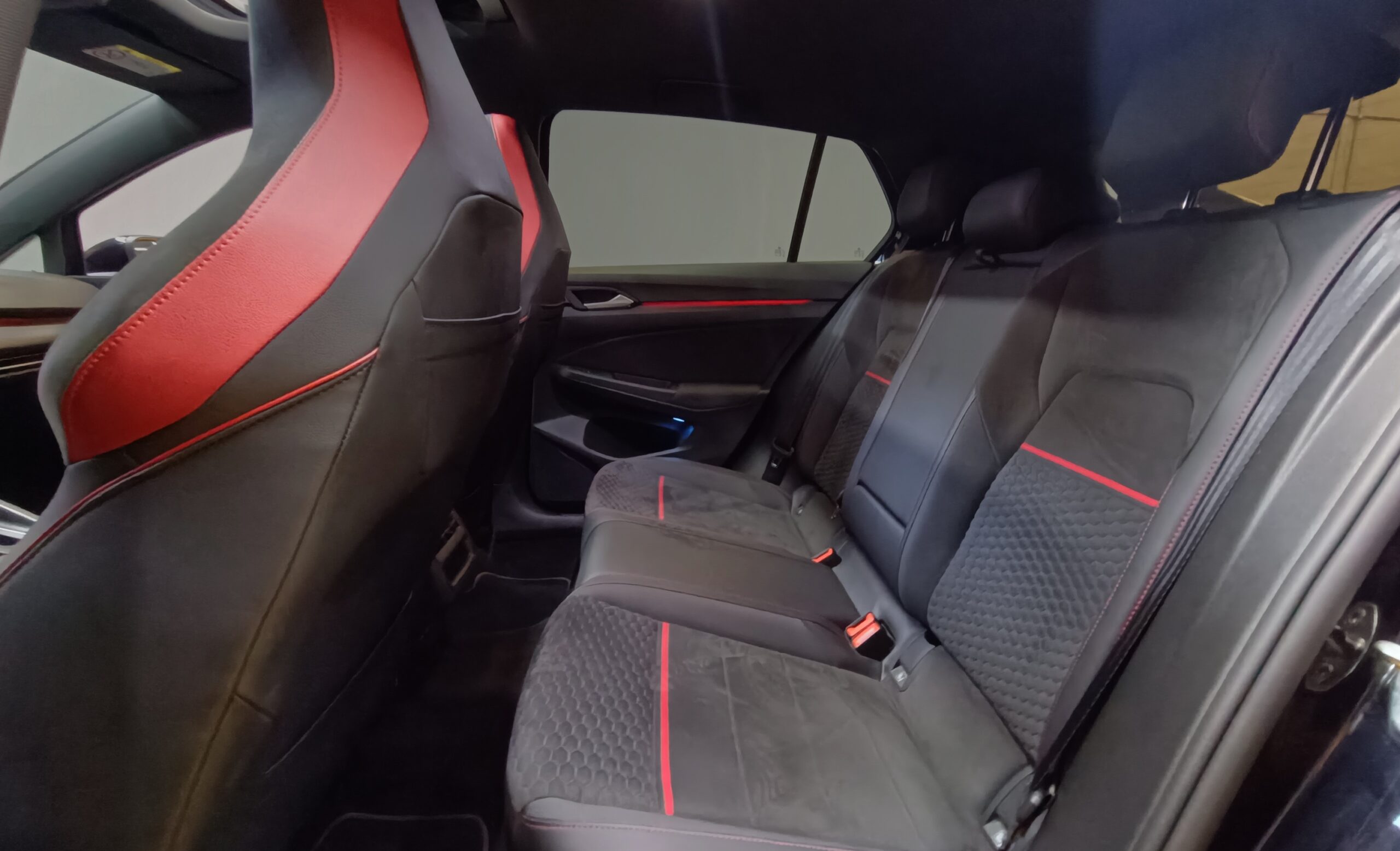 VW GOLF GTI CLUBSPORT MK8 300CV