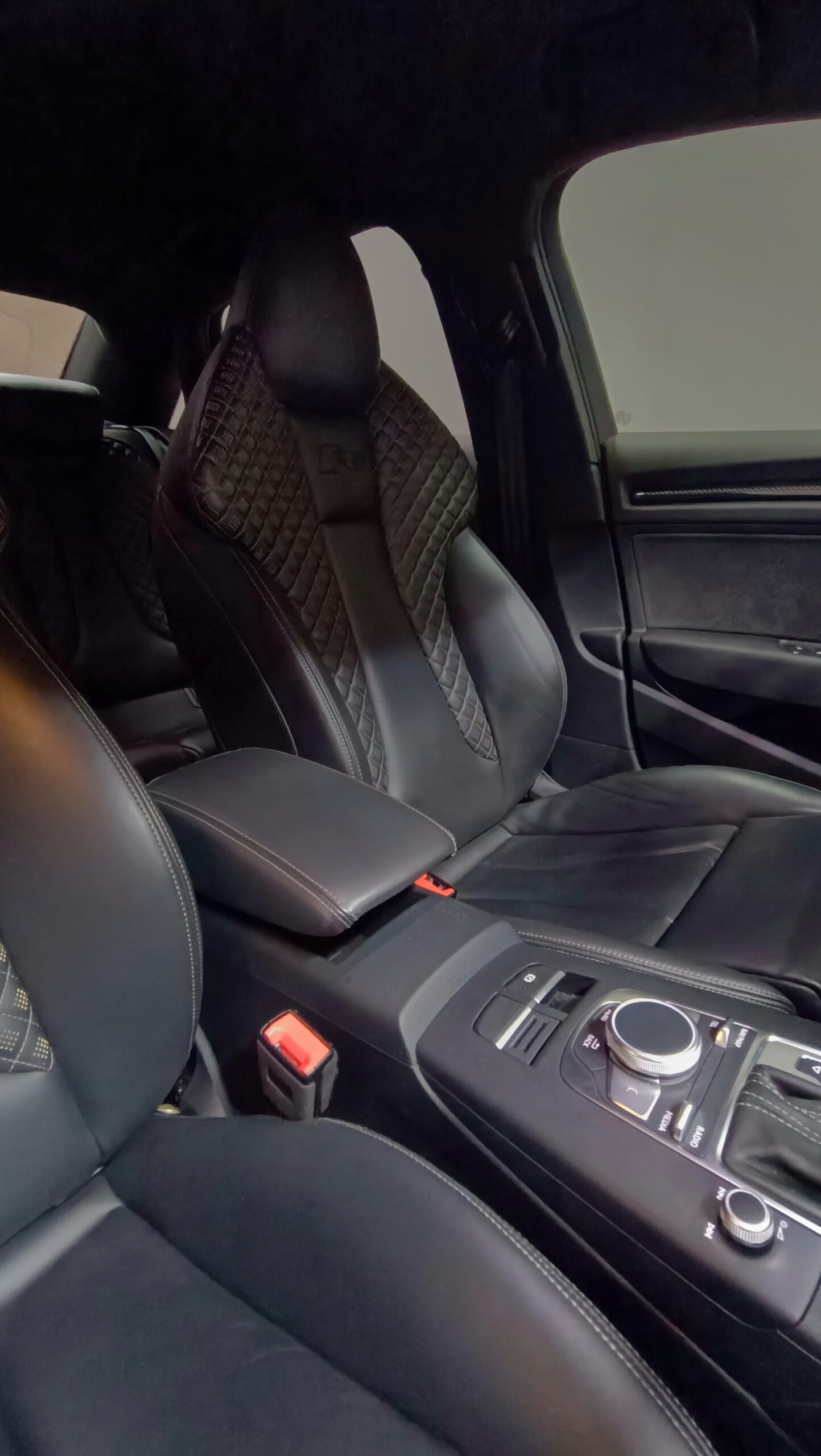 AUDI RS3 SEDAN DAZA 2.5 400CV