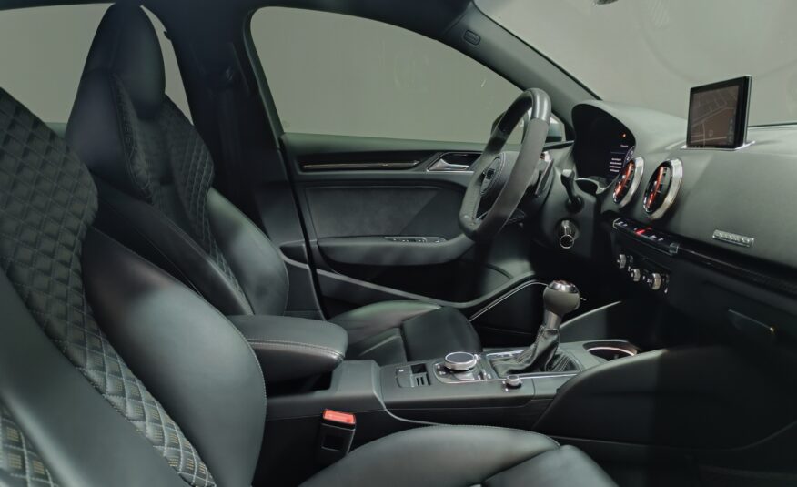 AUDI RS3 SEDAN DAZA 2.5 400CV