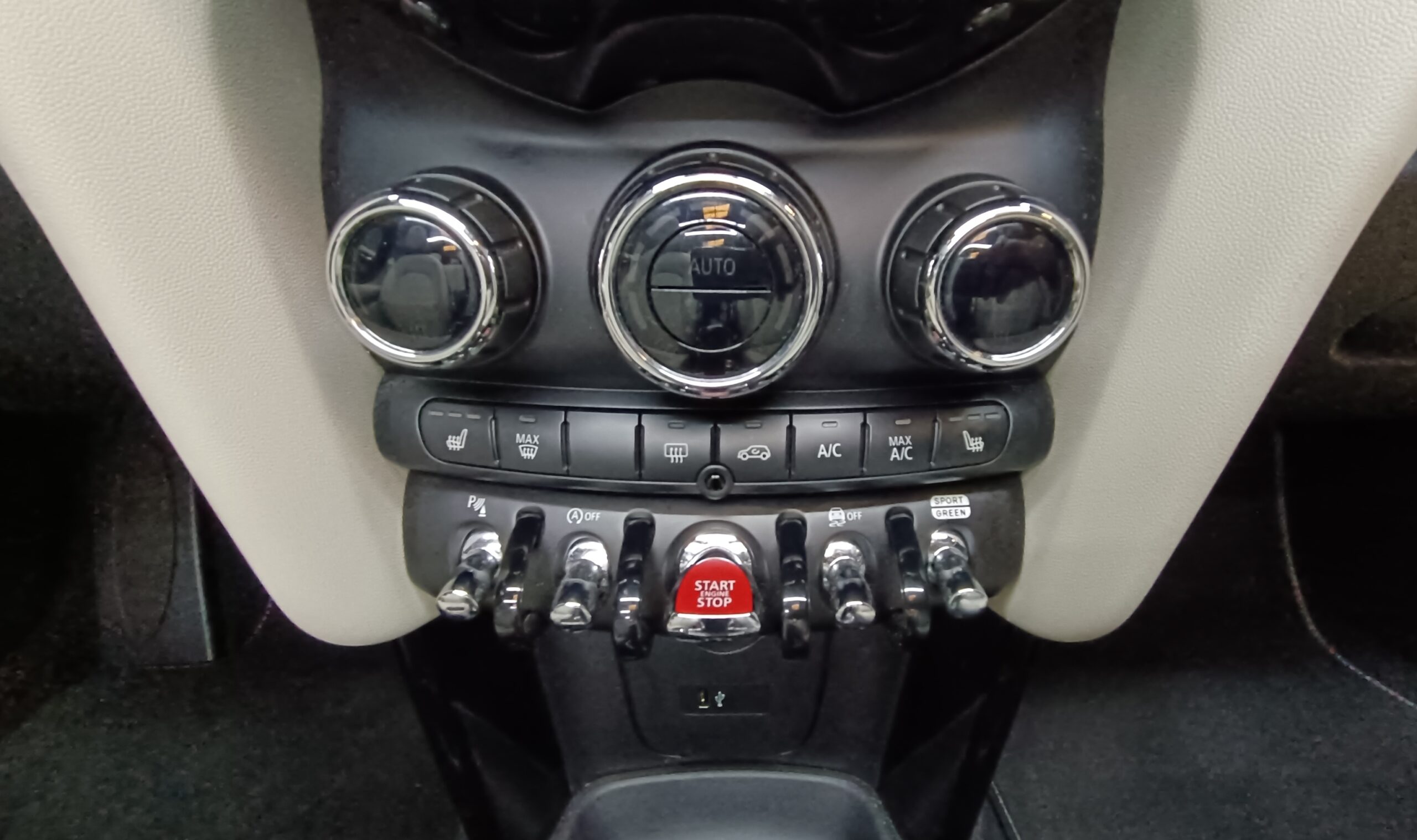 MINI CABRIO COOPER 1.5 136CV