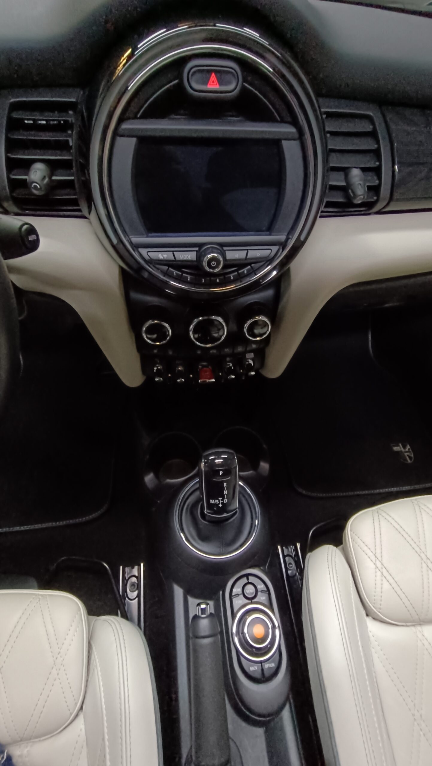 MINI CABRIO COOPER 1.5 136CV