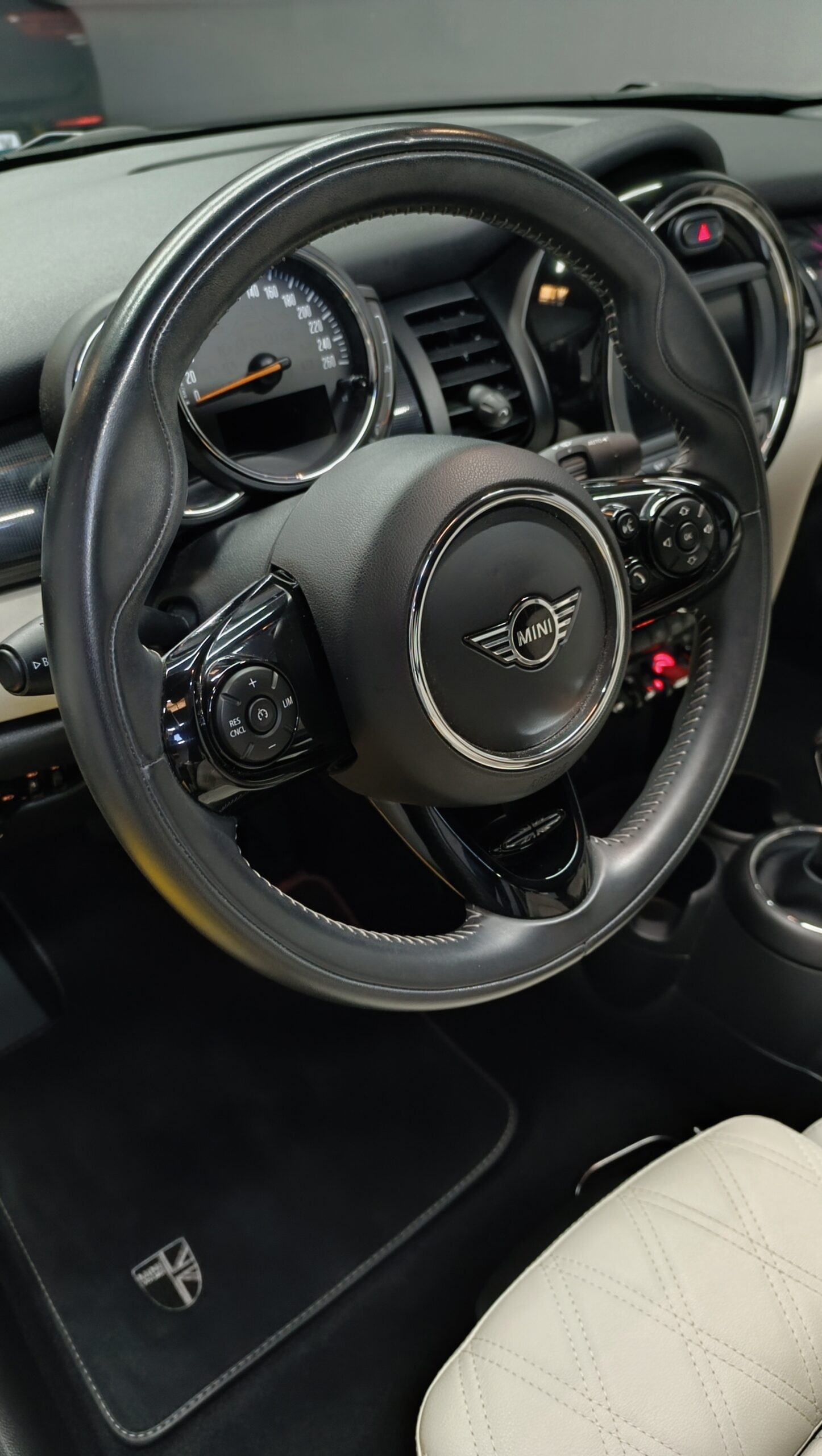 MINI CABRIO COOPER 1.5 136CV