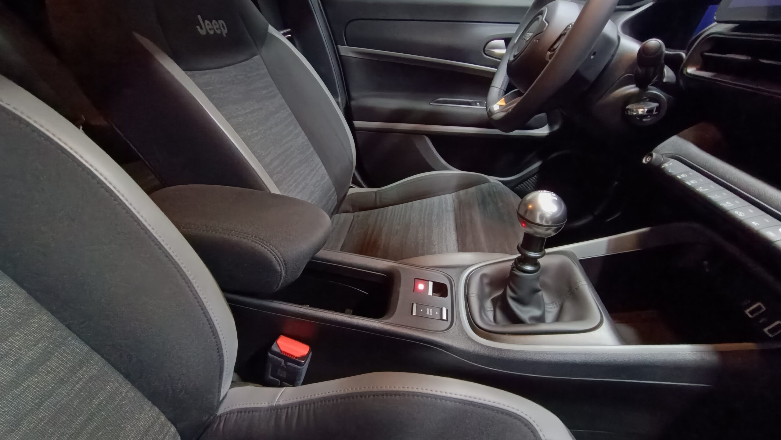 JEEP AVENGER LONGITUDE  1.2 100CV