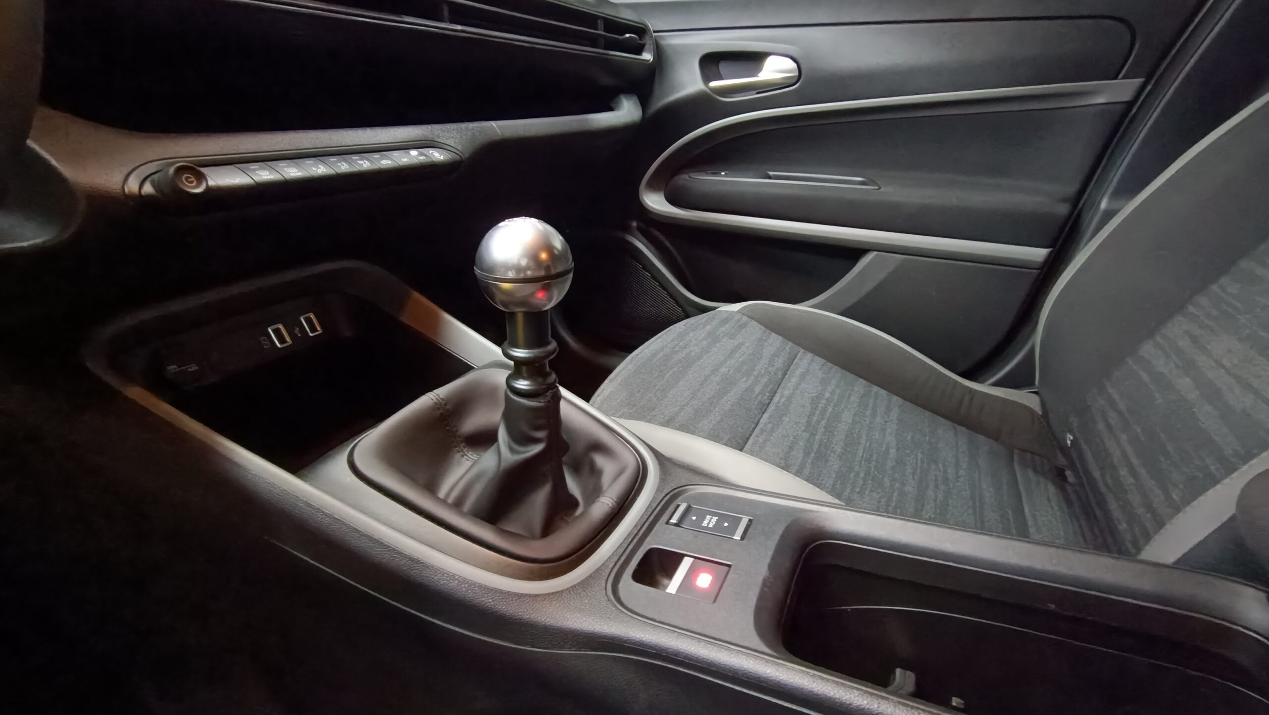 JEEP AVENGER LONGITUDE  1.2 100CV