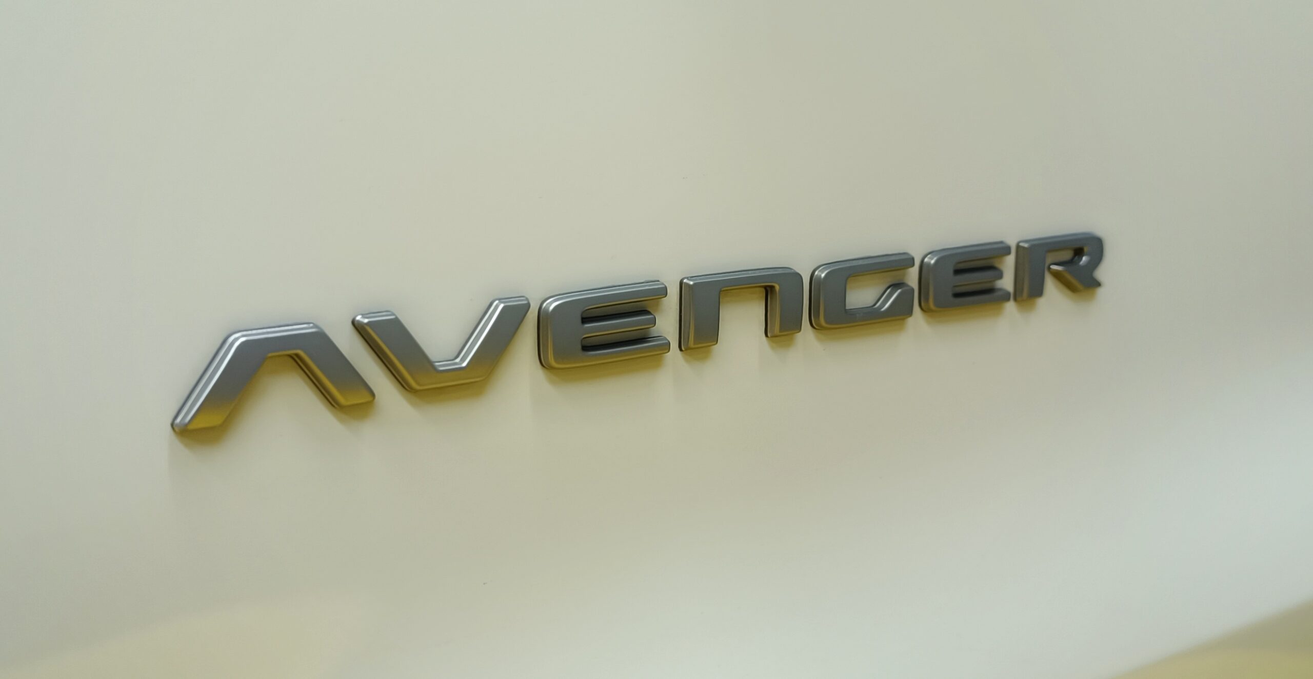 JEEP AVENGER LONGITUDE  1.2 100CV