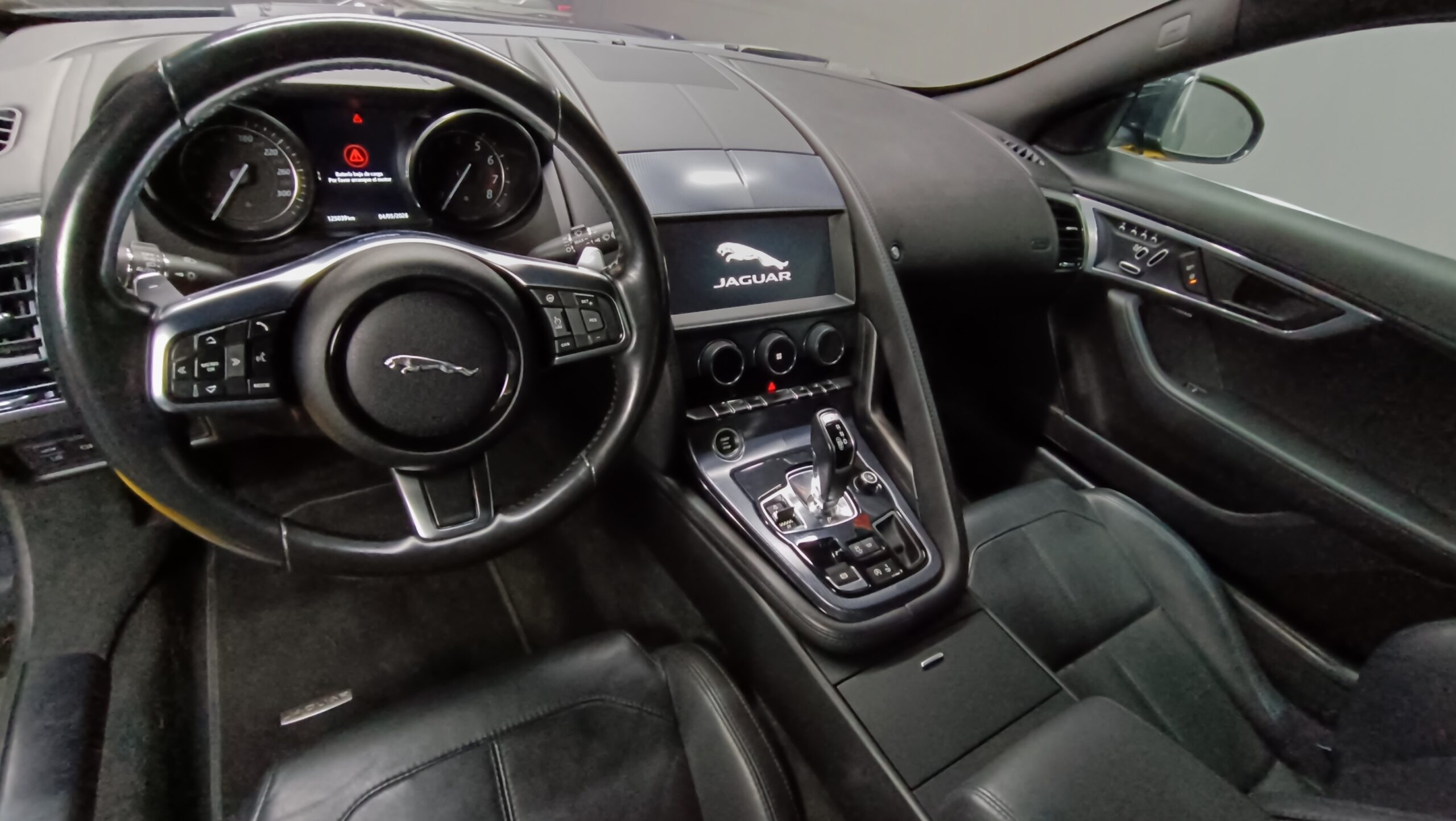 JAGUAR F-TYPE  2.0 300CV