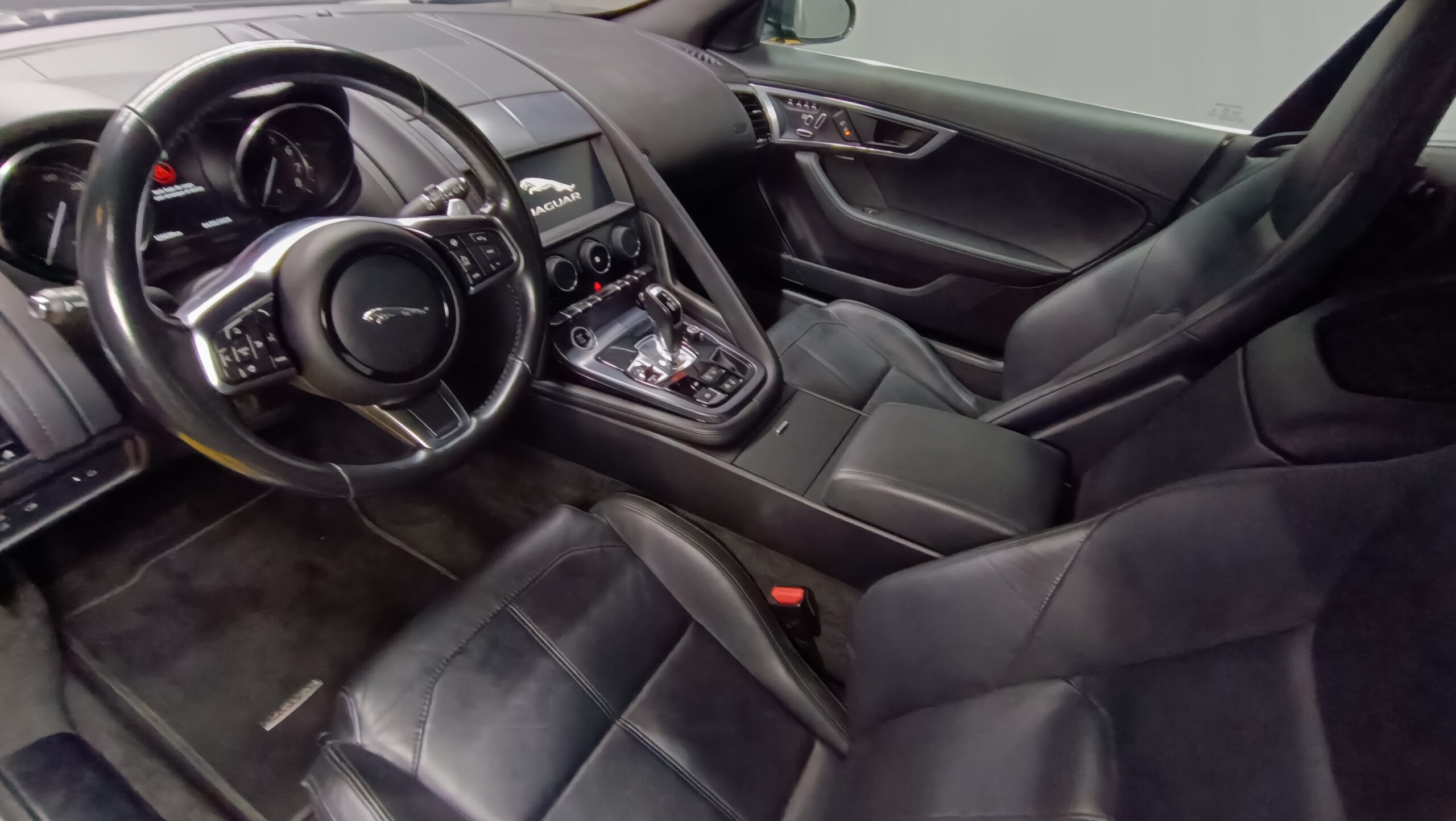 JAGUAR F-TYPE  2.0 300CV