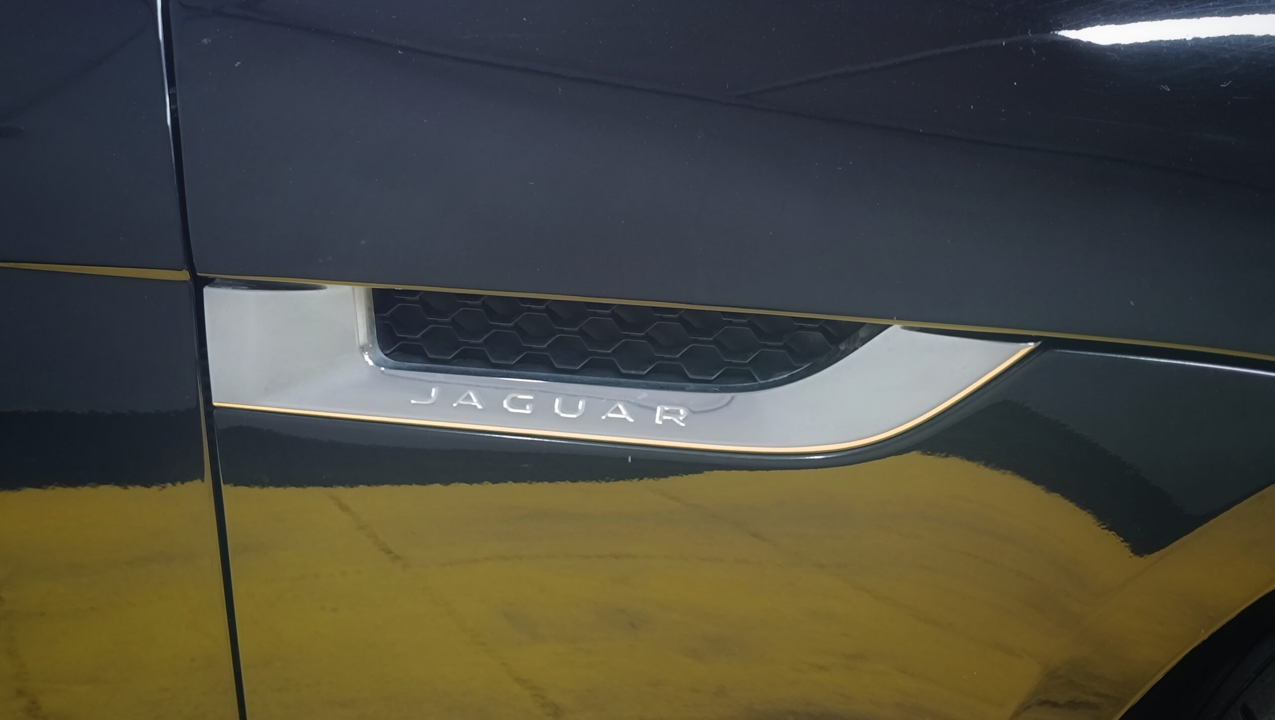 JAGUAR F-TYPE  2.0 300CV