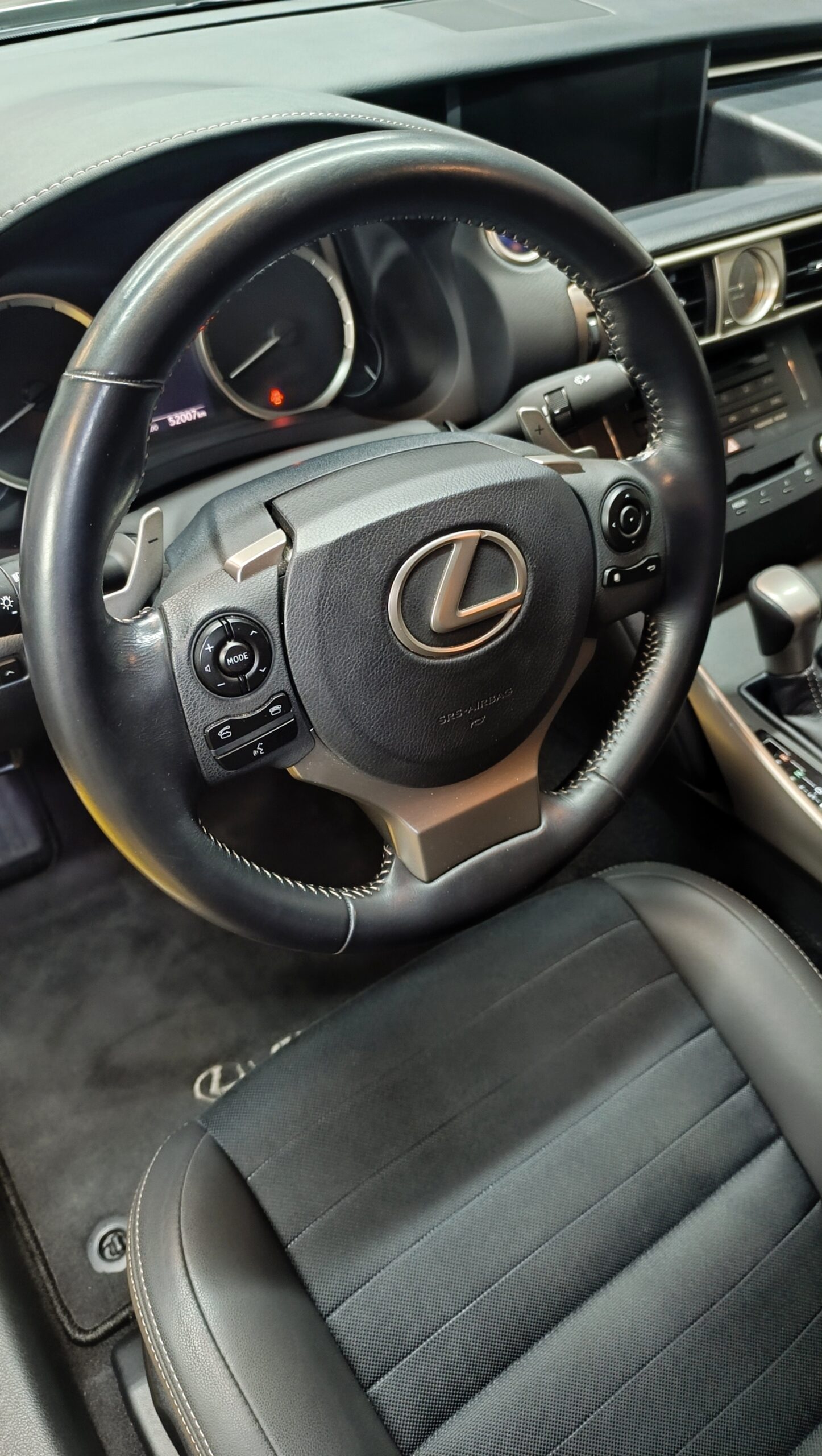 LEXUS IS300h EXECUTIVE 2.5 HIBRID 223CV