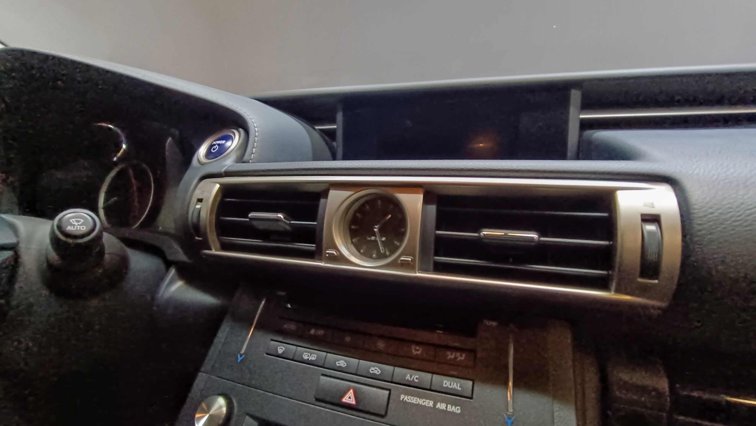 LEXUS IS300h EXECUTIVE 2.5 HIBRID 223CV