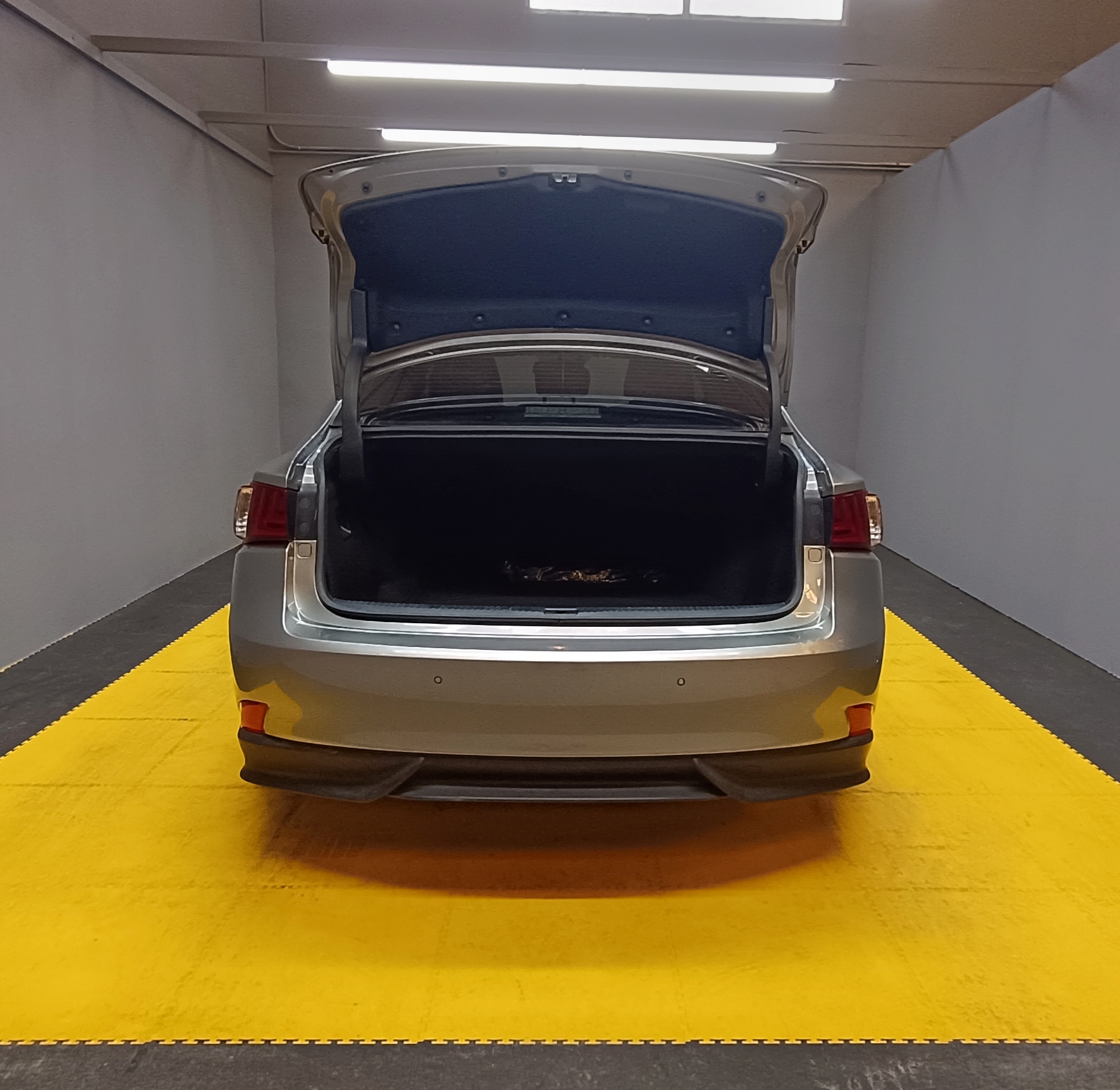 LEXUS IS300h EXECUTIVE 2.5 HIBRID 223CV