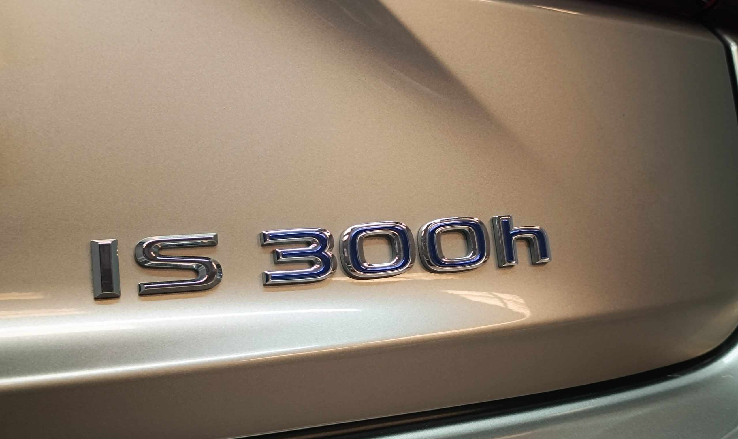 LEXUS IS300h EXECUTIVE 2.5 HIBRID 223CV