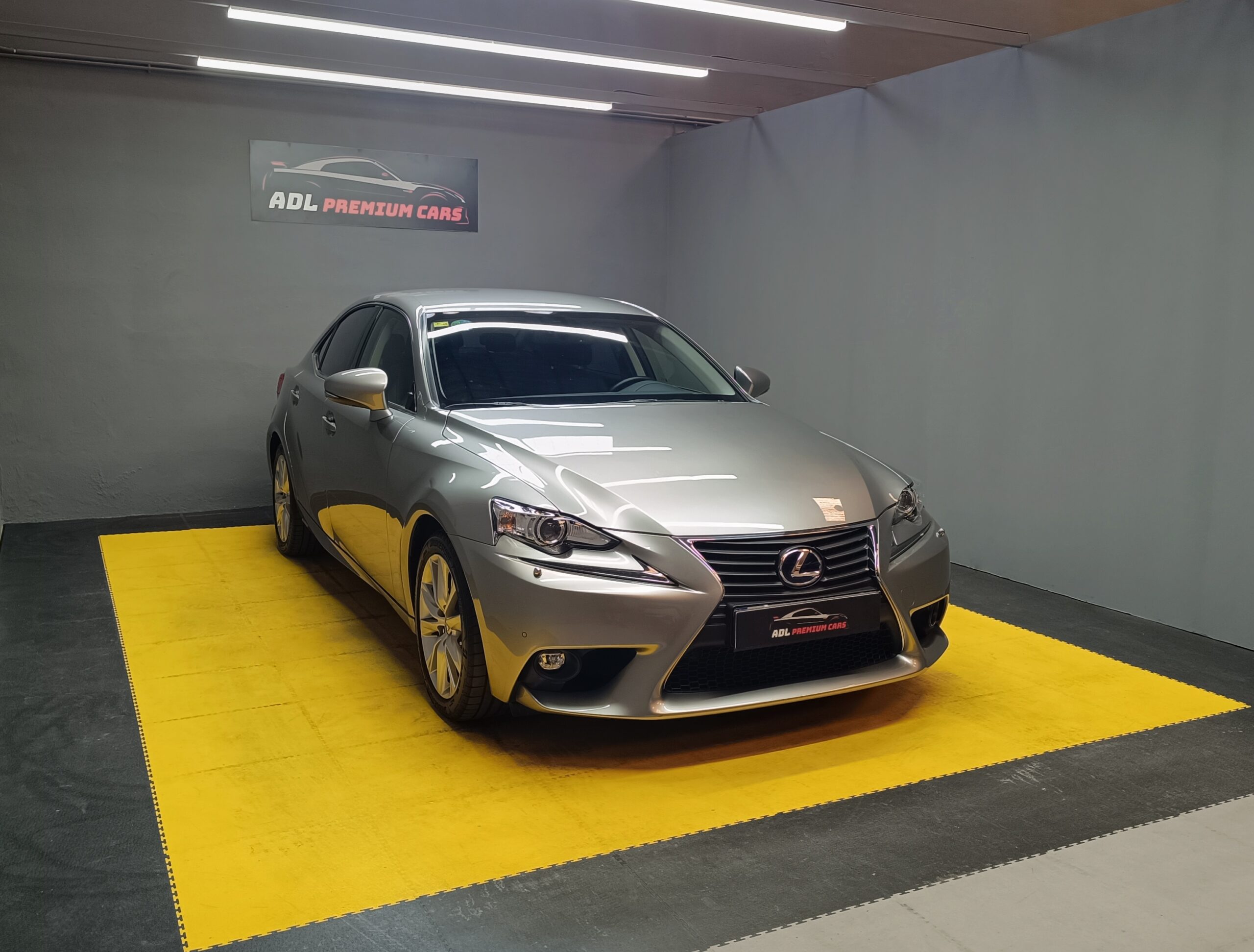 LEXUS IS300h EXECUTIVE 2.5 HIBRID 223CV