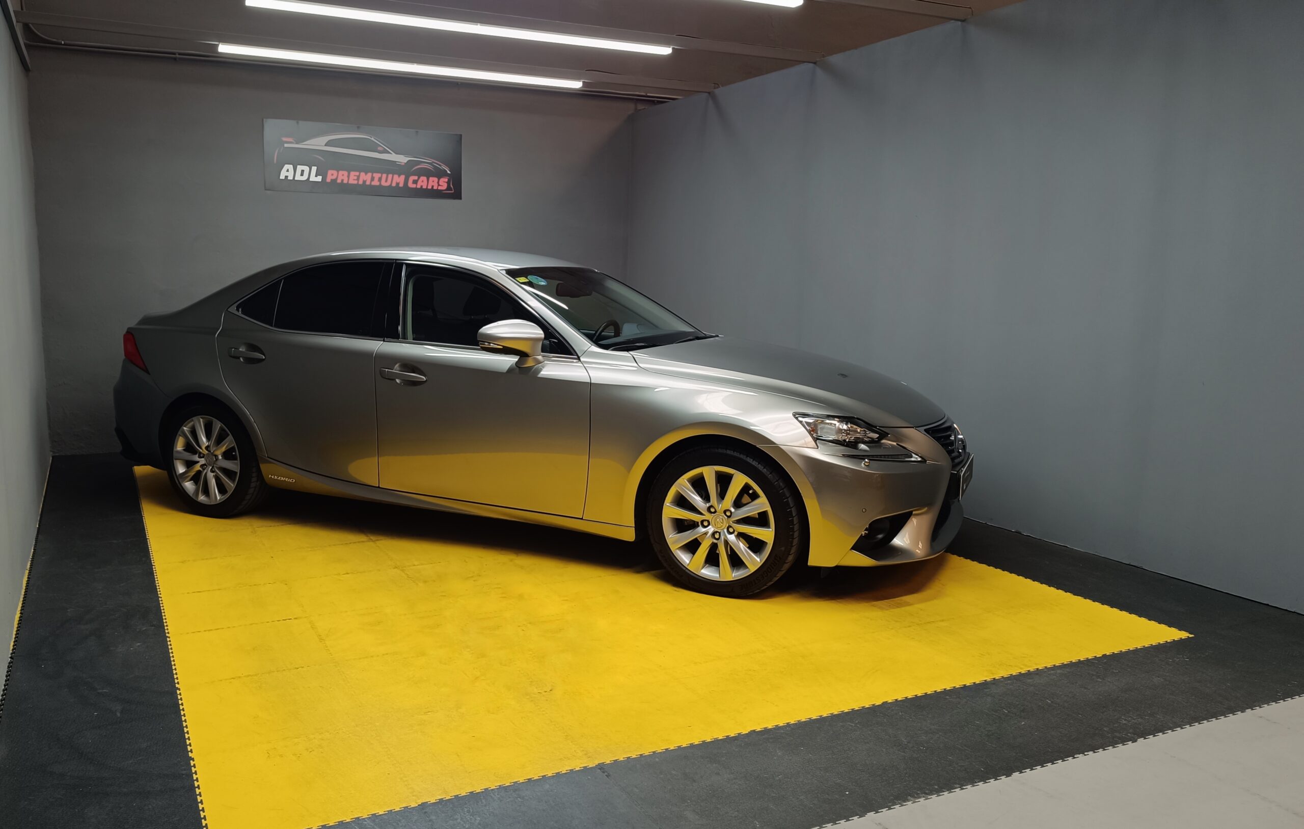 LEXUS IS300h EXECUTIVE 2.5 HIBRID 223CV