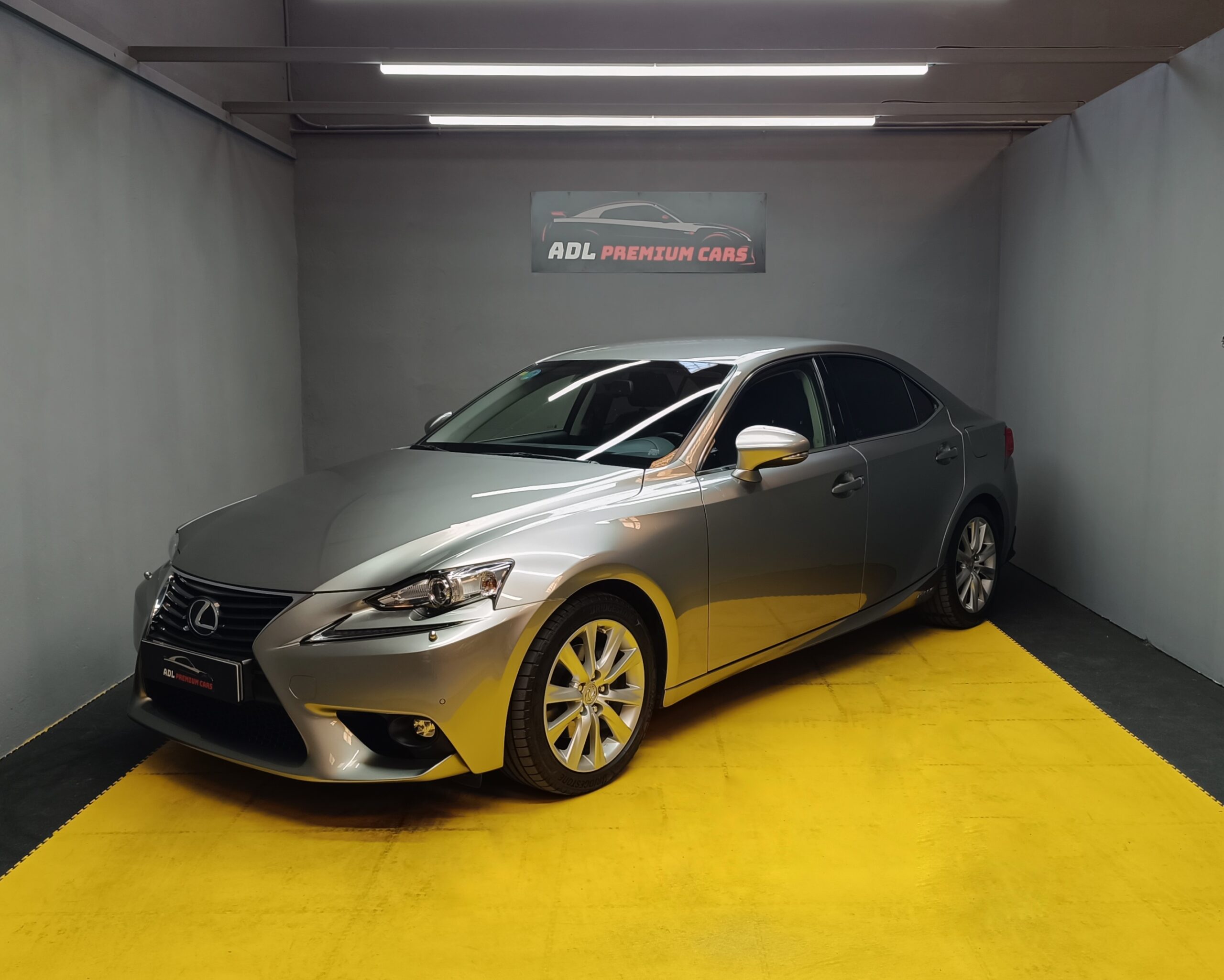 LEXUS IS300h EXECUTIVE 2.5 HIBRID 223CV
